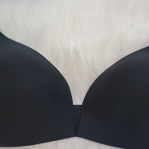 2/$20 Victoria's Secret Perfect Shape Bra 32DD - Picture 2 of 7